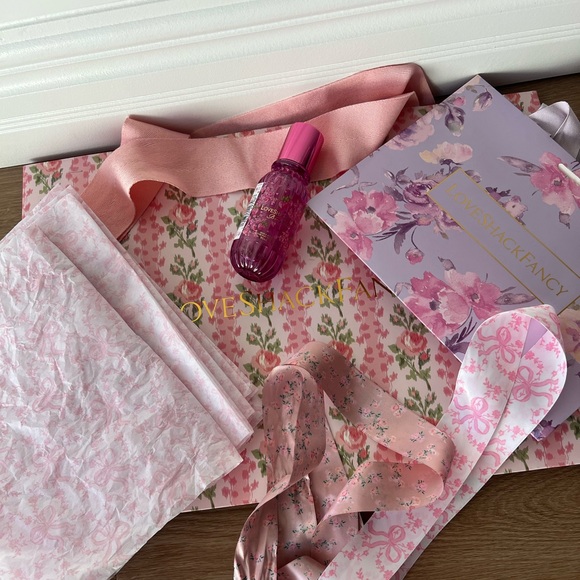 LoveShackFancy Bundle💖 - Picture 2 of 4